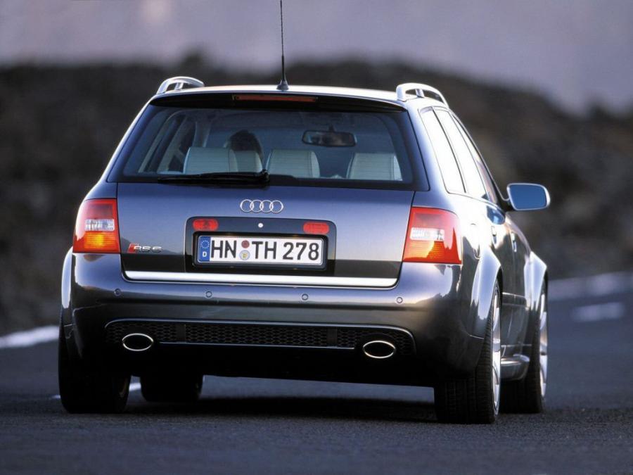  Audi RS6 Avant (4B, C5) 2002 года  (фото 9 из 19)